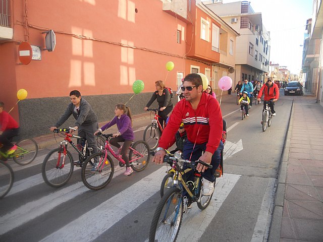 Ms de 700 personas participan en familia en el 