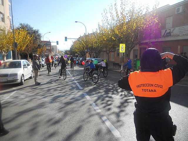 Ms de 700 personas participan en familia en el 