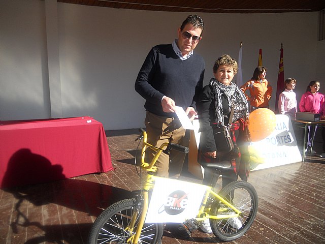 Ms de 700 personas participan en familia en el 