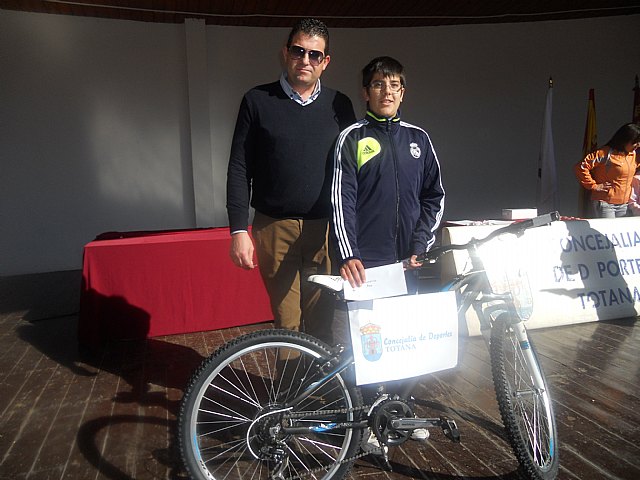 Ms de 700 personas participan en familia en el 