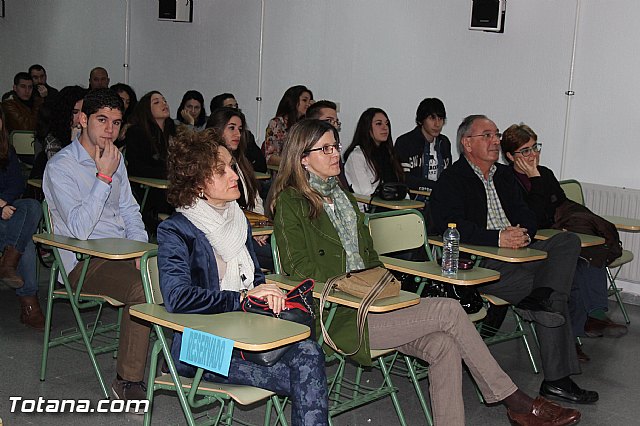 Se gradan un total de 17 alumnos de la VII promocin del Bachillerato Internacional del IES 