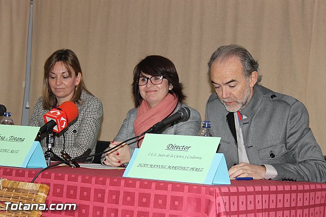 Se gradan un total de 17 alumnos de la VII promocin del Bachillerato Internacional del IES 