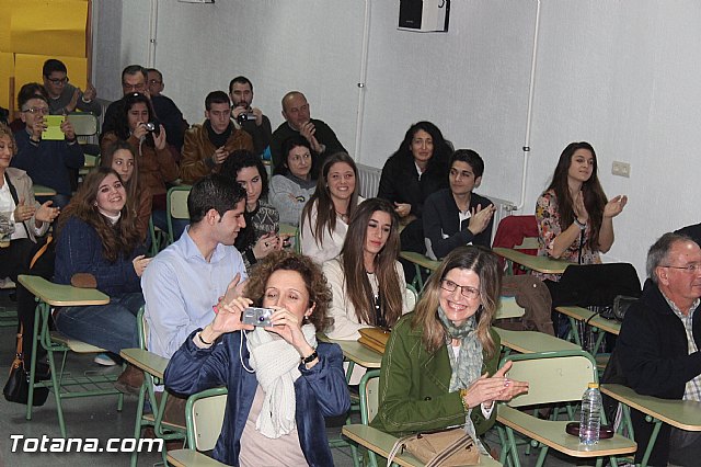 Se gradan un total de 17 alumnos de la VII promocin del Bachillerato Internacional del IES 