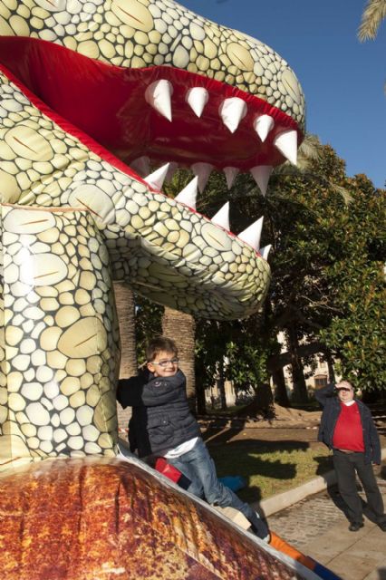 Los dinosaurios se instalan en Héroes de Cavite esta Navidad - 4, Foto 4