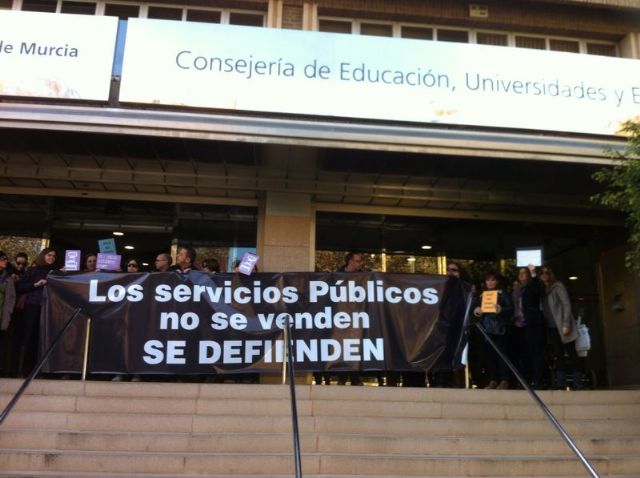 Denuncian el despido fulminantes de 16 orientadores y promotores laborales y 3 Técnicos de Empleo del SEF sin explicación alguna - 3, Foto 3