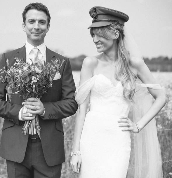 La diseñadora totanera, afincada en Londres, Fran Ríos, presenta en España su primera colección de alta costura y novias, Foto 2