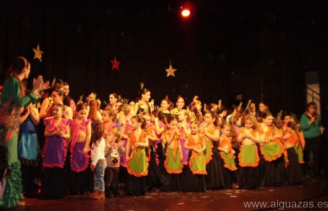 La Navidad alguaceña baila a los sones de las Peñas y asociaciones de la localidad - 1, Foto 1