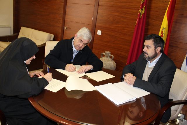 El alcalde formaliza dos convenios, con Cruz Roja Jumilla y la Residencia de Ancianos, por más de 26.000 euros - 2, Foto 2