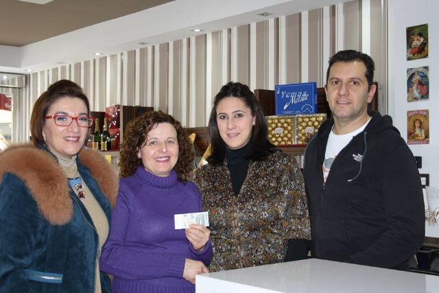 Bar Mi Tasca, panadería El Molino y confitería Nogue entregan la suerte en el tercer sorteo de los comerciantes - 1, Foto 1