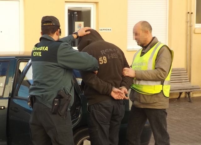 La Guardia Civil desarticula en Caravaca de la Cruz un clan familiar dedicado a la extorsión - 2, Foto 2