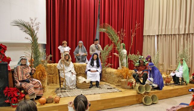 La Asociación Lumbrerense de Enfermos de Alzheimer ALDEA representó su Belén Viviente - 1, Foto 1