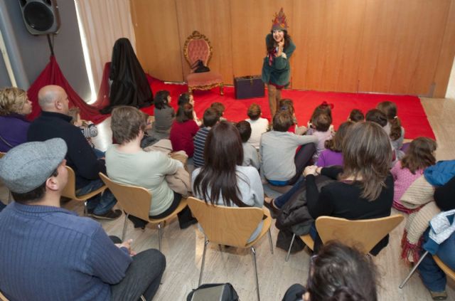 El tacaño Scrooge enseña a los más pequeños la Muralla Púnica - 3, Foto 3