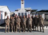 Guardias civiles y militares murcianos que integran el actual contingente desplegado en Afganistán se reúnen para celebrar la Navidad