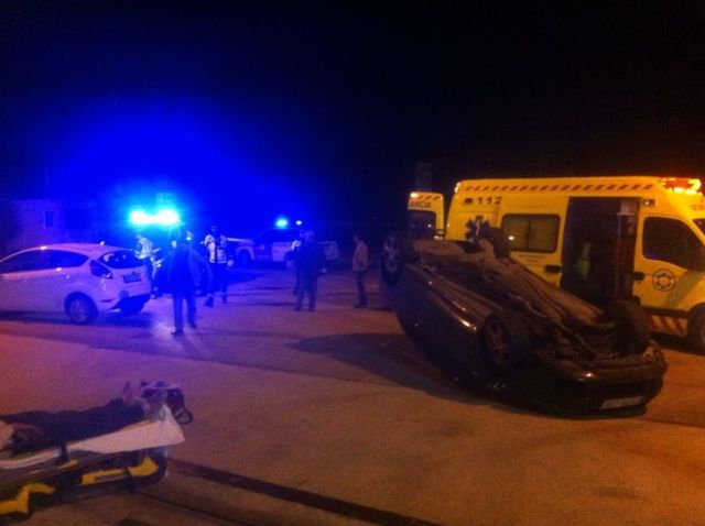 Civil Protection, Civil Guard Traffic and Local Police attend a wounded, Foto 2