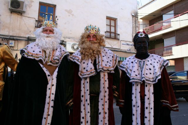 Melchor, Gaspar y Baltasar llegan a Cehegín ante al asombro y la emoción de los más pequeños - 2, Foto 2