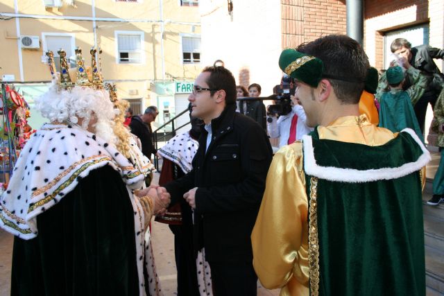 Melchor, Gaspar y Baltasar llegan a Cehegín ante al asombro y la emoción de los más pequeños - 3, Foto 3