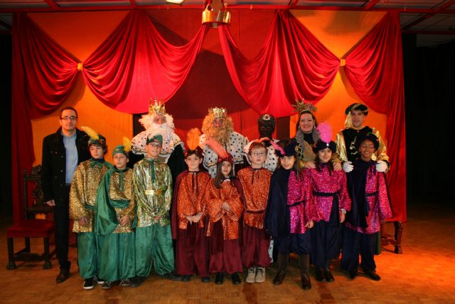 Melchor, Gaspar y Baltasar llegan a Cehegín ante al asombro y la emoción de los más pequeños - 5, Foto 5