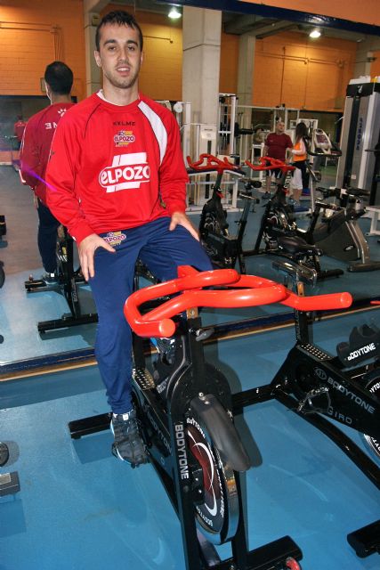 Adri sufre una elongación en el adductor y Miguelín vuelve al trabajo - 1, Foto 1