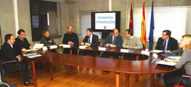 Educación oferta más de 10.400 plazas de formación en 467 cursos para docentes - 1, Foto 1