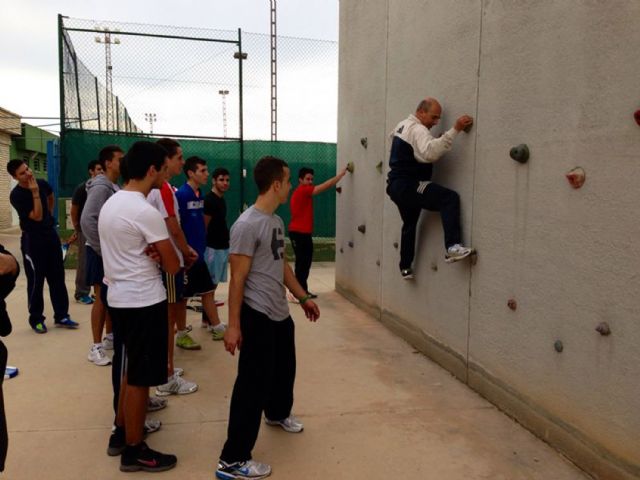 El Polideportivo torreño instala un rocódromo y contará con una zona de skate-board - 5, Foto 5