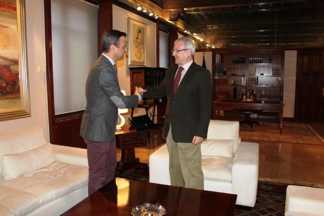 El presidente Ramón Luis Valcárcel recibe al Alcalde de Yecla Marcos Ortuño - 1, Foto 1