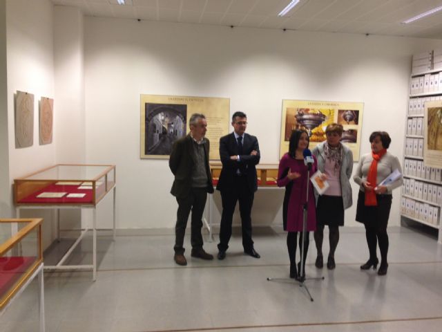 Inaugurada la exposición conmemorativa del 525 aniversario de los Reyes Católicos en el Reino de Murcia - 2, Foto 2