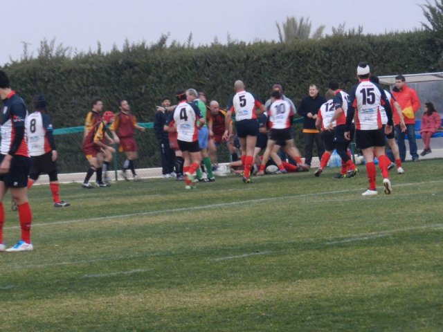 El Club de Rugby de Totana vence al XV Murcia-B por 20 a 7 - 12