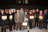Los ganadores del concurso 'Los mayores tambin pintan' reciben sus premios en un acto presidido por el Alcalde