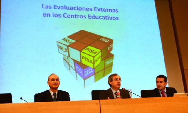 La ´I Jornada de evaluaciones externas en los centros educativos´ congrega a 300 docentes de la Región - 1, Foto 1
