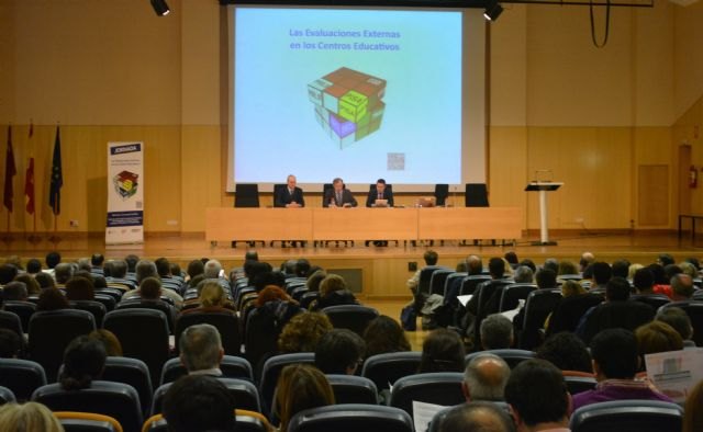 La ´I Jornada de evaluaciones externas en los centros educativos´ congrega a 300 docentes de la Región - 2, Foto 2