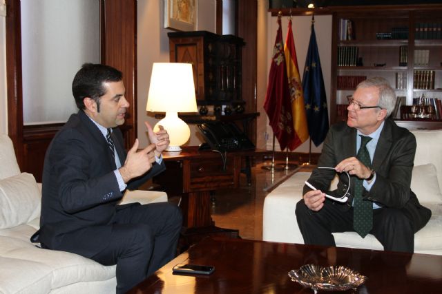 El presidente de la Comunidad, Ramón Luis Valcárcel, recibe al director de la empresa Neosistec, Javier Pita - 1, Foto 1