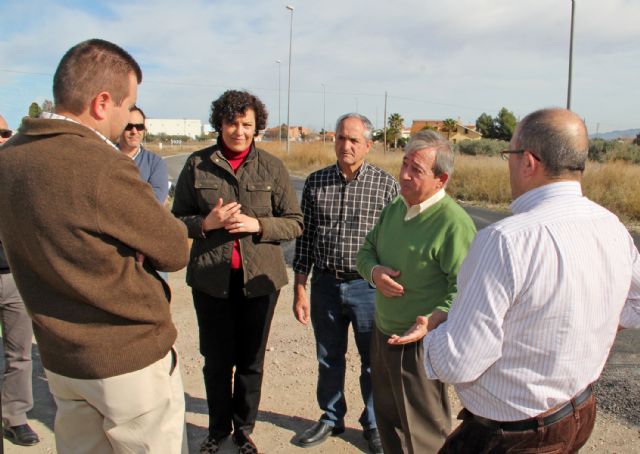 El DG de Carreteras y la Alcaldesa de Puerto Lumbreras visitan las obras de mejora de la carretera D16 que une Puerto Lumbreras con la Estación- El Esparragal - 2, Foto 2