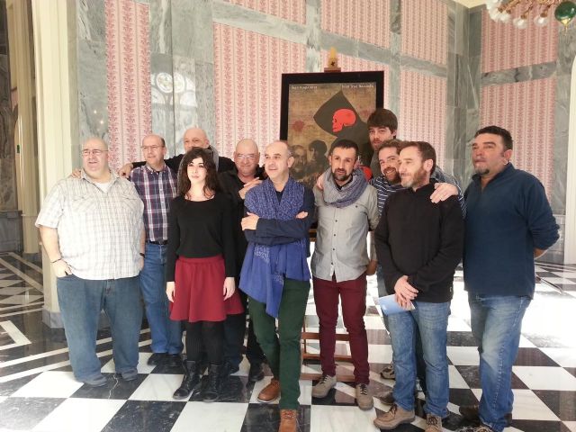 El actor Juan Fernández dice que la única palabra que puede definir al espectáculo teatral de El nombre de la rosa es la magia - 2, Foto 2