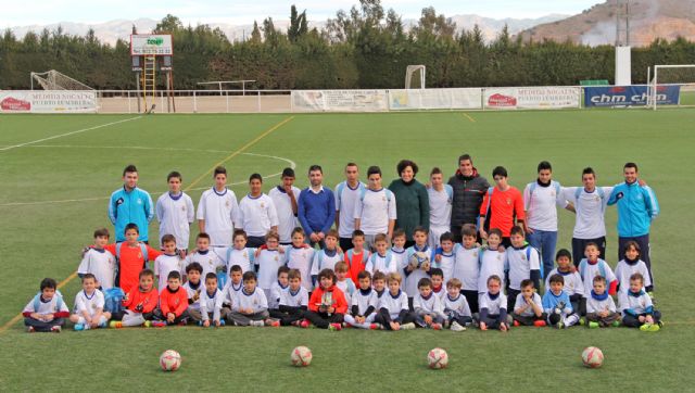 Comienza la nueva temporada de la Escuela Socio-Deportiva de Fútbol del Real Madrid en Puerto Lumbreras - 1, Foto 1