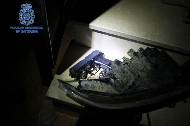 La Policía Nacional detiene a los autores de los atracos de tres gasolineras y una farmacia de Murcia - 2, Foto 2