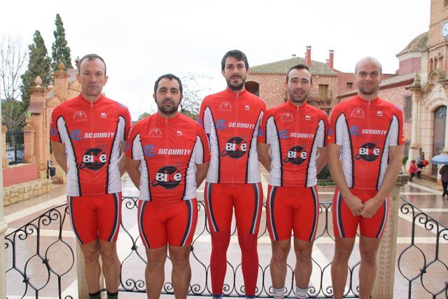 Se presenta el equipo ciclista del Club Ciclista Santa Eulalia 2014, Foto 4