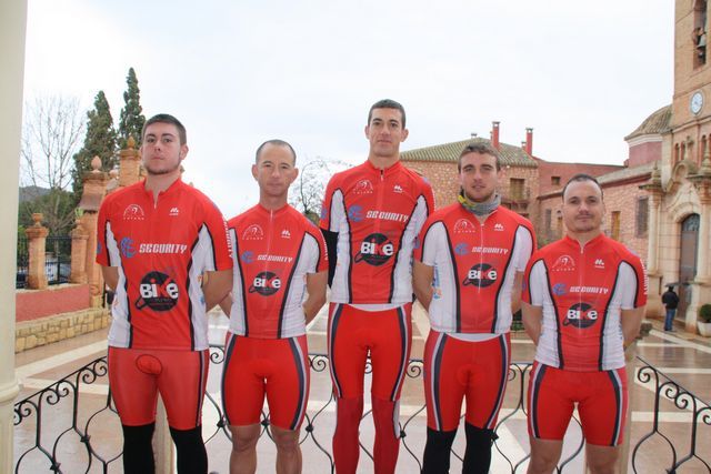 Se presenta el equipo ciclista del Club Ciclista Santa Eulalia 2014, Foto 5