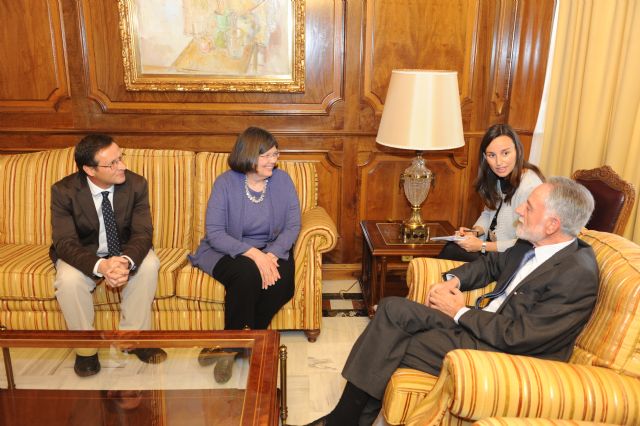 Laexperta estadounidense defiende en la Asamblea que la transparencia es siempre un paso adelante - 2, Foto 2