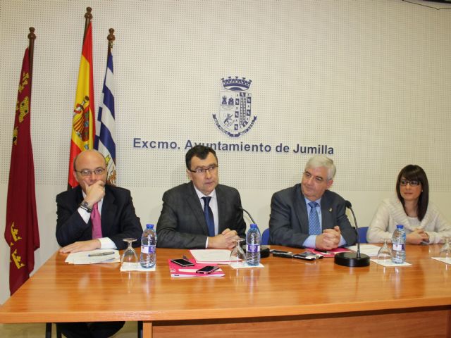 Ballesta define Jumilla como un municipio a la vanguardia en la simplificación administrativa - 1, Foto 1