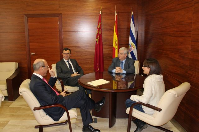 Ballesta define Jumilla como un municipio a la vanguardia en la simplificación administrativa - 2, Foto 2