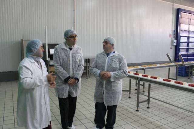 El consejero de Industria y el alcalde visitan las instalaciones de Central Quesera Montesinos - 5, Foto 5