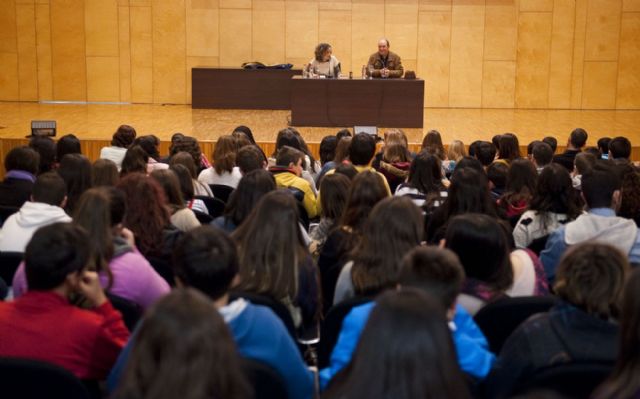 Deja enPaz a los Muertes, un thriller pensado por y para los adolescentes - 2, Foto 2