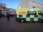 El Servicio de Emergencias Municipal de Lorca colabora en el simulacro de evacuación por terremoto en el colegio Ana Caicedo realizado hoy