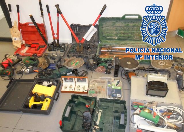 La Policía Nacional detiene al autor de numerosos robos en trasteros, garajes y vehículos de Murcia - 1, Foto 1