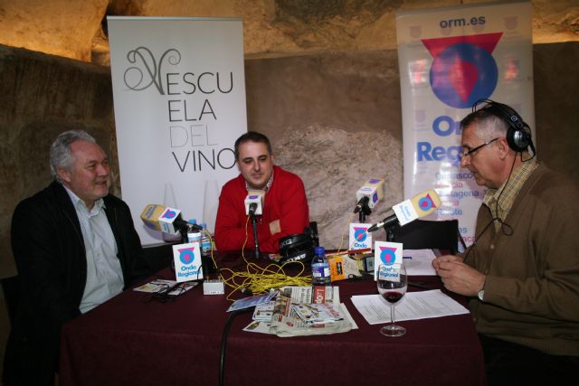 Onda Regional emite en directo desde la Escuela del Vino y promociona el turismo de Cehegín - 3, Foto 3