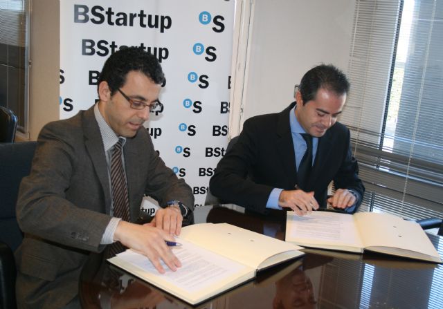El Ayuntamiento de Lorquí y el Banco SabadellCAM firman un convenio de colaboración para ayudar a emprendedores a poner en marcha nuevos proyectos - 2, Foto 2