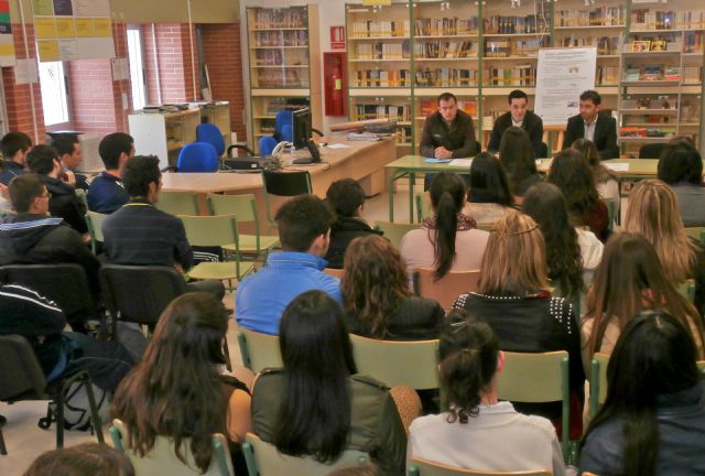 El Ayuntamiento organiza charlas de motivación empresarial para alumnos del IES Rambla de Nogalte - 2, Foto 2
