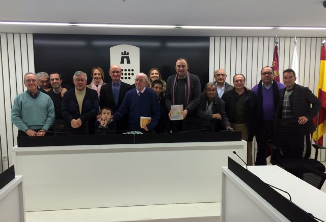 El poeta torreño Salvador Sandoval recibe el afecto de su municipio en su 86° cumpleaños - 3, Foto 3