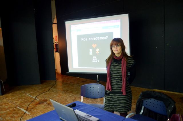 La psicóloga Ianire Estébanez habla de redes sociales y el amor juvenil ante 400 estudiantes de Secundaria - 1, Foto 1