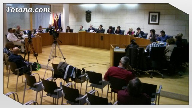 El Pleno de Totana debate la repercusión económica y funcionamiento del nuevo Servicio Municipal de Aguas tras su rescate - 1, Foto 1